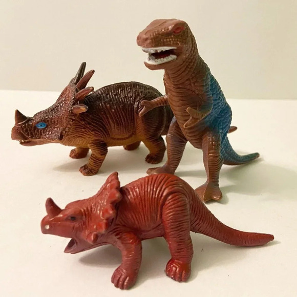 Vintage Mix Lot 3 Dinosaur Figures  Styracosaurus Trex Triceratops Toys - Picture 1 of 11